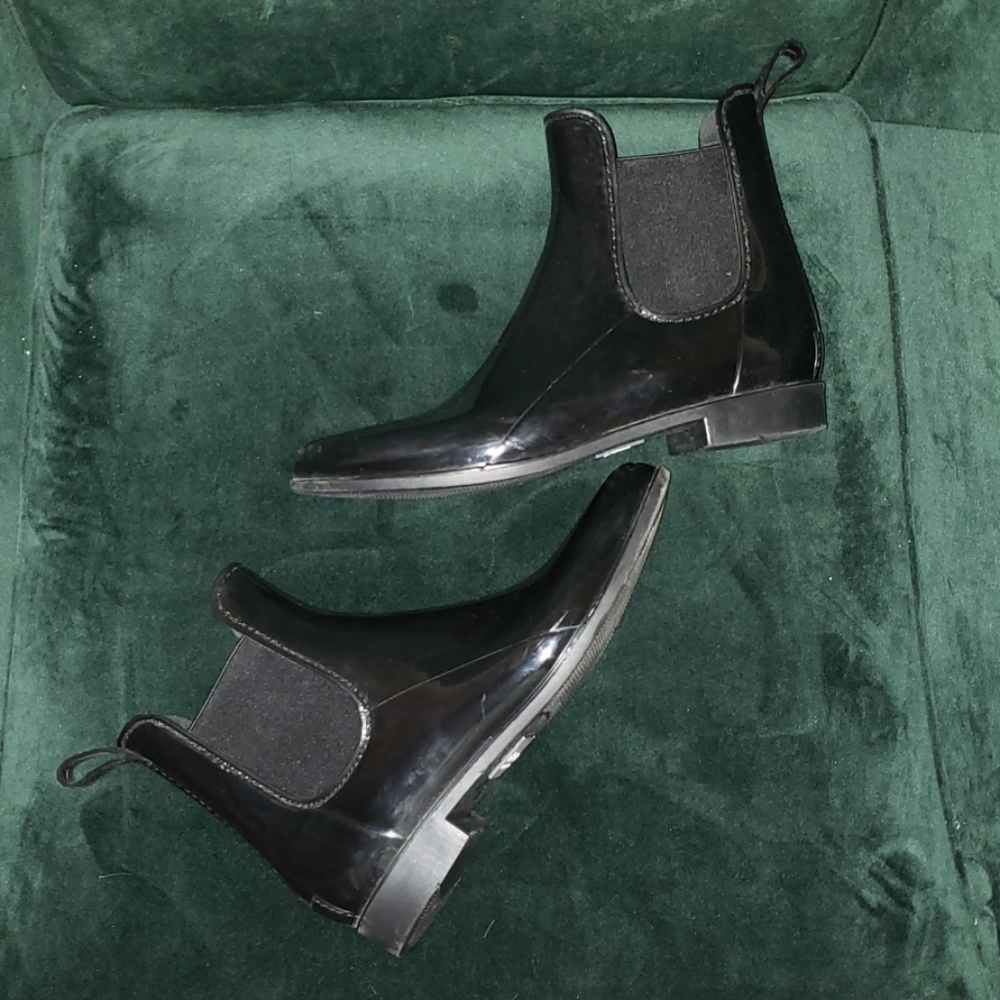 Storm by Cougar Black Patent Short Boots